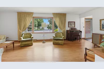 [Address not provided], Park Ridge, IL 60068 - Photo 12