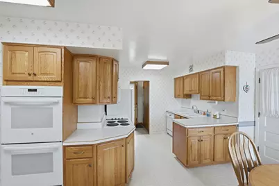 [Address not provided], Park Ridge, IL 60068 - Photo 8