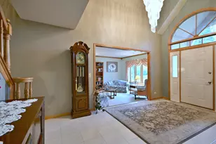 213 John Dr, Bartlett, IL 60103 - Photo 6