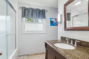 1201 E Barberry Ln, Mount Prospect, IL 60056 - Photo 20