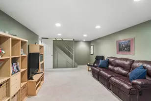 1201 E Barberry Ln, Mount Prospect, IL 60056 - Photo 22