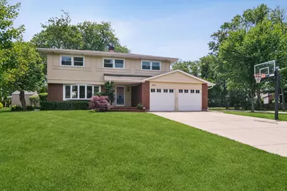 1201 E Barberry Lane, Mount Prospect, IL 60056 - Photo 2