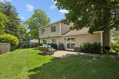 35 Knightsbridge Drive, Mundelein, IL 60060 - Photo 18