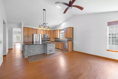 900 Scottsdale Drive, Hampshire, IL 60140 - Photo 12