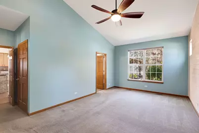 900 Scottsdale Drive, Hampshire, IL 60140 - Photo 18