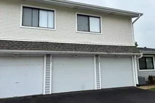 727 Whitesail Dr, Schaumburg, IL 60194 - Photo 2