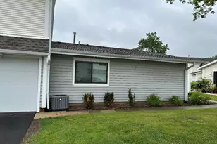 727 Whitesail Dr, Schaumburg, IL 60194 - Photo 18