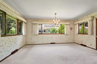6650 N Lightfoot Avenue, Chicago, IL 60646 - Photo 8