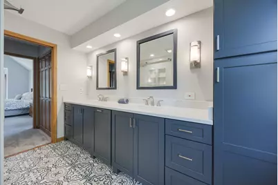 21W728 McCarron Road, Glen Ellyn, IL 60137 - Photo 18