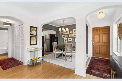 1956 W Melrose Street #202, Chicago, IL 60657 - Photo 4