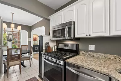 1956 W Melrose Street #202, Chicago, IL 60657 - Photo 16