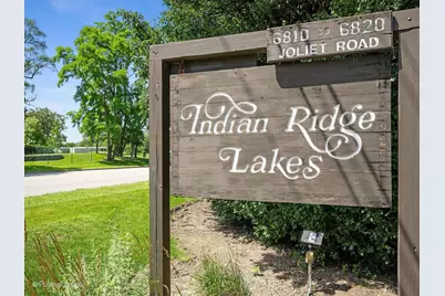 6820 Joliet Road #5, Indian Head Park, IL 60525 - Photo 2