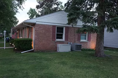 556 Crestwood Drive, Des Plaines, IL 60016 - Photo 4