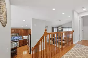 689 Timber Hill Rd, Deerfield, IL 60015 - Photo 12