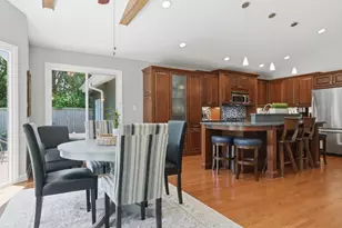 689 Timber Hill Rd, Deerfield, IL 60015 - Photo 8