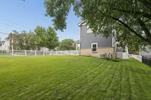 488 S Columbia St, Naperville, IL 60540 - Photo 30