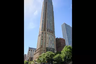 800 N Michigan Ave, Chicago, IL 60611 - Photo 2