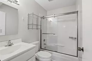 925 Spring Hill Dr, Northbrook, IL 60062 - Photo 14