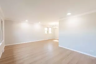 978 Sycamore Ln, Bartlett, IL 60103 - Photo 2