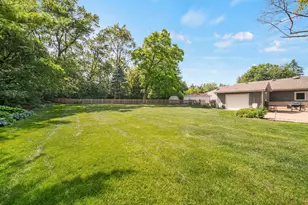 16373 W Menna Ln, Lincolnshire, IL 60069 - Photo 20