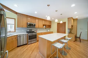 16373 W Menna Ln, Lincolnshire, IL 60069 - Photo 8