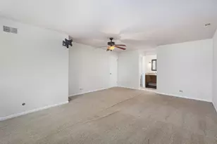 6S080 Park Meadow Dr, Naperville, IL 60540 - Photo 16