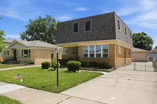 11157 Shaw St, Westchester, IL 60154 - Photo 2