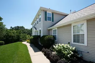 722 Timothy Ct, East Dundee, IL 60118 - Photo 4