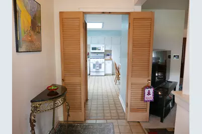 [Address not provided], Skokie, IL 60076 - Photo 2