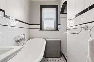 1044 W Balmoral Ave, Chicago, IL 60640 - Photo 24