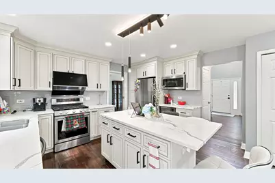 2219 Haider Avenue, Naperville, IL 60564 - Photo 14