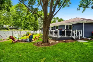 1978 N Fork Cir, Elgin, IL 60123 - Photo 36