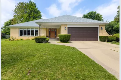 730 Castlewood Lane, Deerfield, IL 60015 - Photo 1