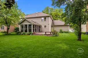 2412 Barkdoll Rd, Naperville, IL 60565 - Photo 30