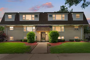 9907 W 58th St, Countryside, IL 60525 - Photo 1