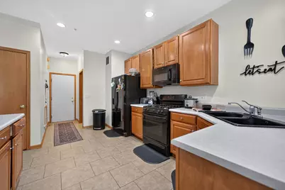 949 Tanager Court, Glen Ellyn, IL 60137 - Photo 8