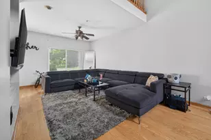 949 Tanager Ct, Glen Ellyn, IL 60137 - Photo 4