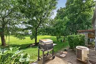 949 Tanager Ct, Glen Ellyn, IL 60137 - Photo 24