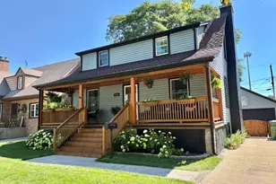 9323 S Spaulding Ave, Evergreen Park, IL 60805 - Photo 2