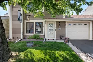 205 Robbin Dr, Romeoville, IL 60446 - Photo 1