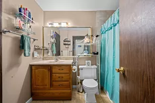 205 Robbin Dr, Romeoville, IL 60446 - Photo 14