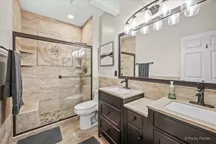 1949 Blackberry Ln, Hoffman Estates, IL 60169 - Photo 16
