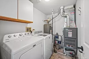 1949 Blackberry Ln, Hoffman Estates, IL 60169 - Photo 20