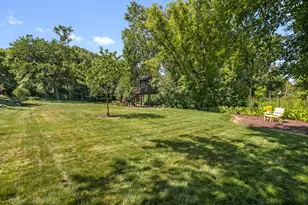 502 W Witchwood Ln, Lake Bluff, IL 60044 - Photo 32