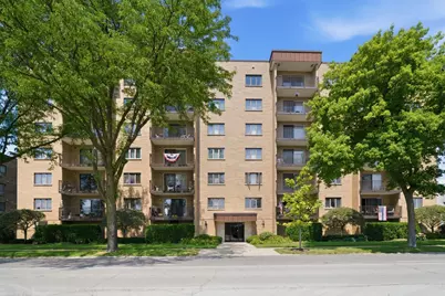 700 Graceland Avenue #708, Des Plaines, IL 60016 - Photo 1