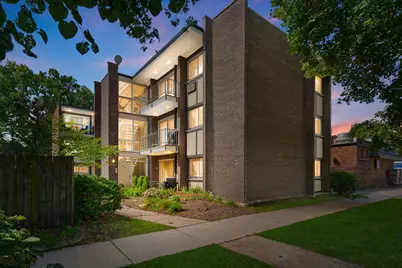 653 South Boulevard #101S, Oak Park, IL 60302 - Photo 1