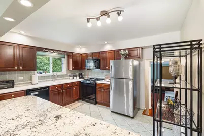 716 Dorchester Drive, Bolingbrook, IL 60440 - Photo 8