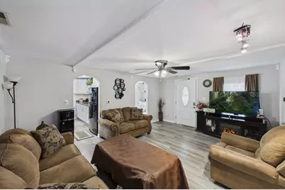207 Second Street, Elgin, IL 60123 - Photo 8
