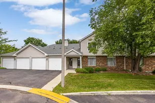 7020 Remington Ct, Woodridge, IL 60517 - Photo 1