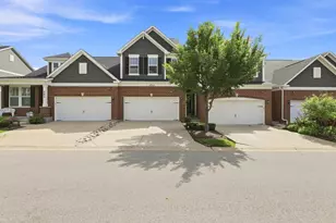 153 Roslyn Pl, Bloomingdale, IL 60108 - Photo 1